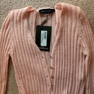 Pink cropped cardi from PrettyLittleThing.